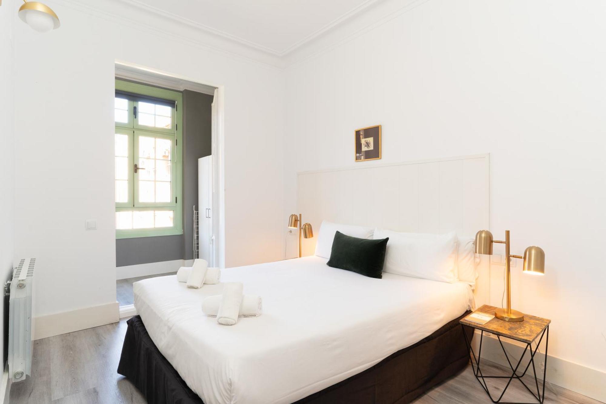 Tsa Gran Via Apartment Barcelona Bagian luar foto
